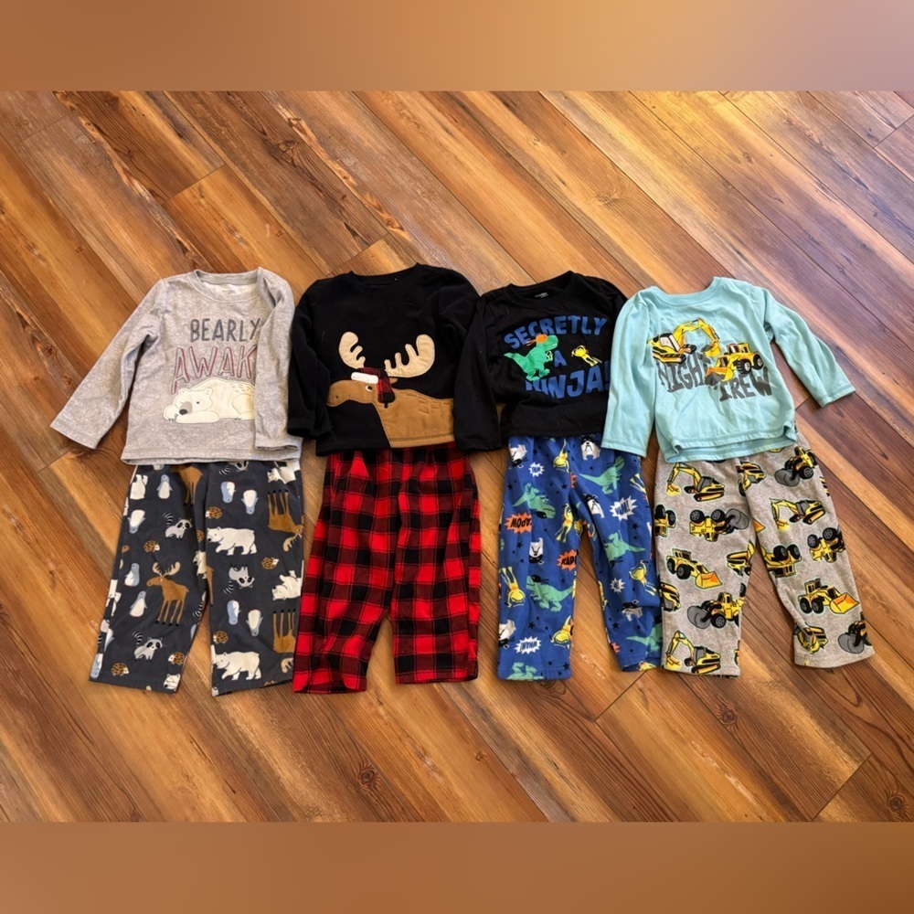 Kids Pajamas Set of 4 - Moose and Bear Design